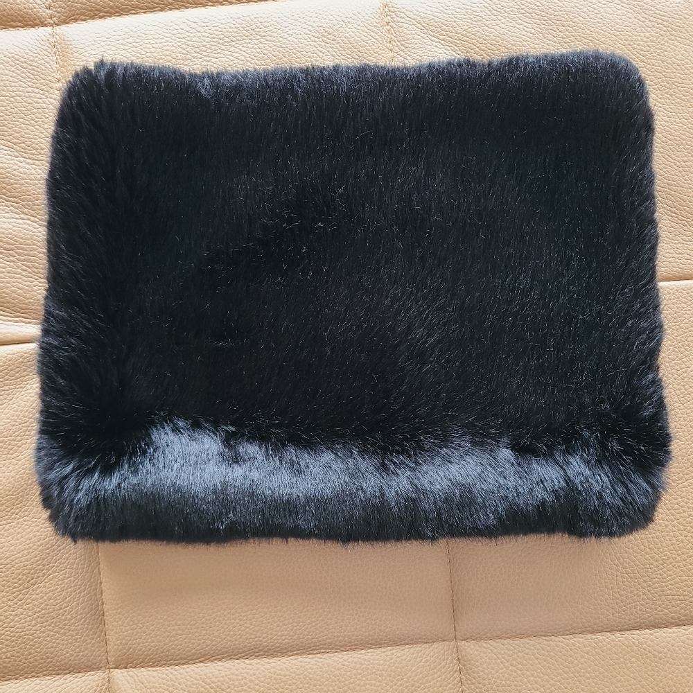 Aritzia Babaton Cowl Scarf Faux Fur